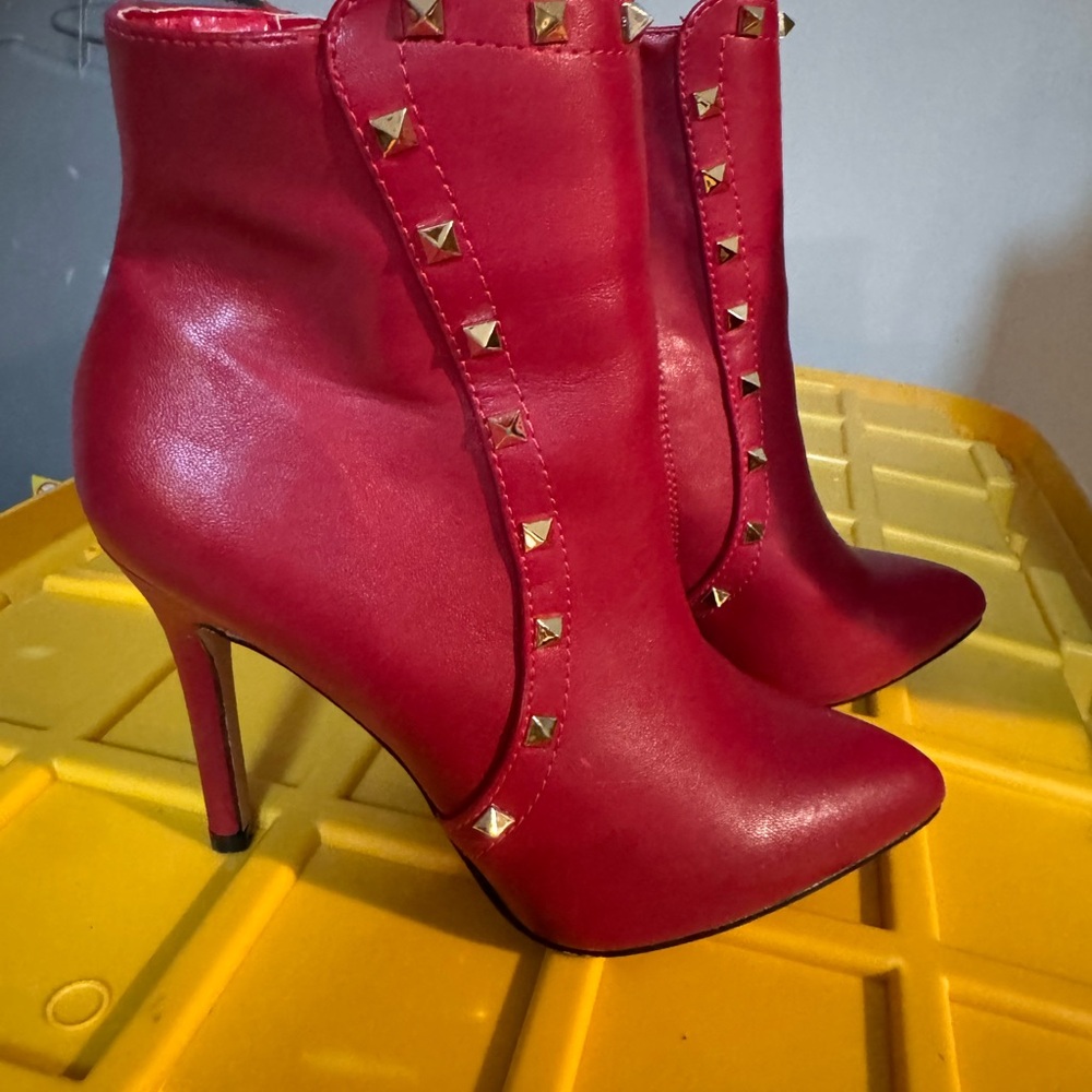 Red and Black Wally-NM Shoes Nicole Miller